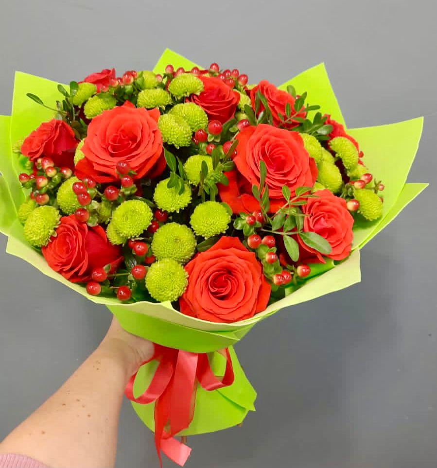 Букет цветов из: Хризантемы и Розы в Цимлянском