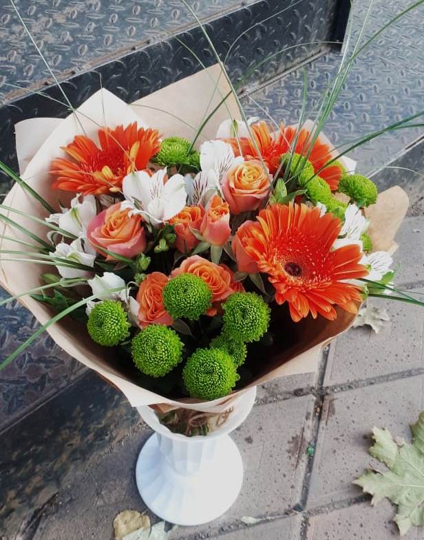 Букет цветов из: Герберы, Хризантемы, Альстромерии и Розы в Цимлянском