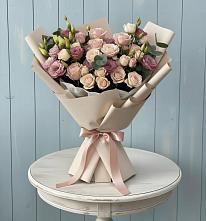 Букет цветов из:  Розы и Лизиантусы в Цимлянском