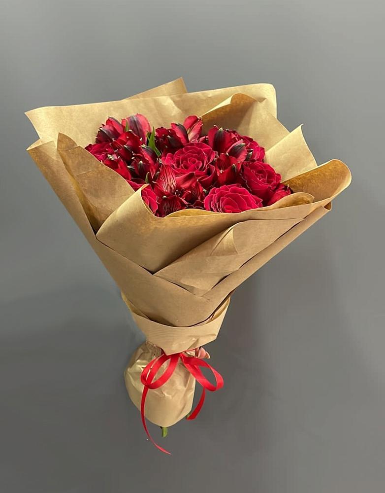 Букет цветов из: Альстромерии и Розы в Цимлянском