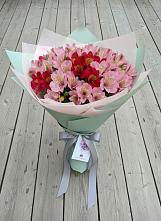 Букет цветов из:  Альстромерии в Цимлянском