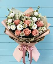 Букет цветов из:  Розы, Альстромерии и Лизиантусы в Цимлянском