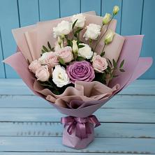 Букет цветов из:  Розы и Лизиантусы в Цимлянском
