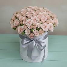 Цветочная композиция из Розы в шляпной коробке в Цимлянском