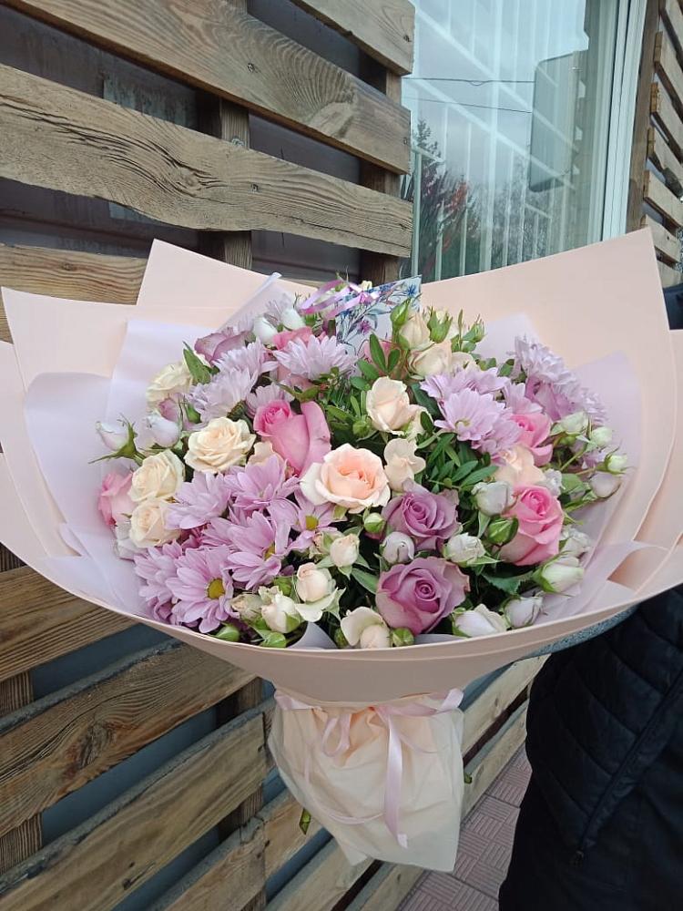 Букет цветов из: Розы и Хризантемы в Цимлянском