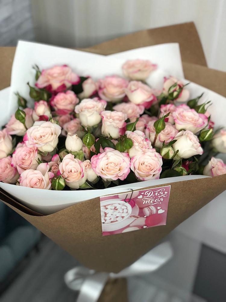 Букет цветов из: Розы в Цимлянском