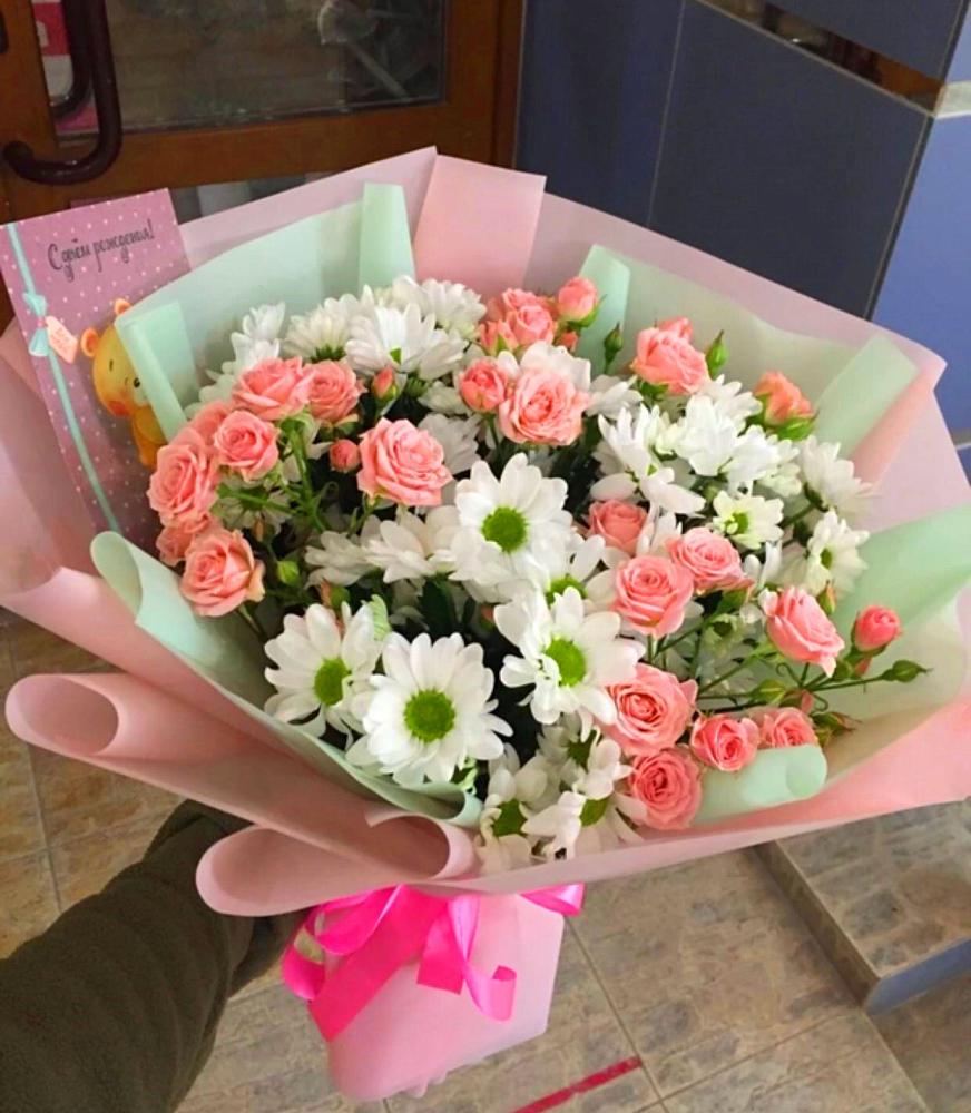 Букет цветов из: Розы и Хризантемы в Цимлянском