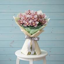 Букет цветов из:  Орхидеи и Розы в Цимлянском