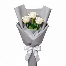 Букет 3 белые розы в Цимлянском