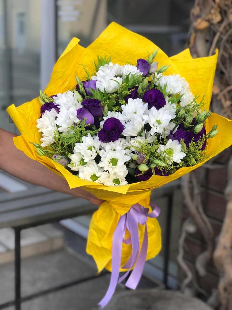 Букет цветов из: Ирисы, Хризантемы и Ромашки в Цимлянском