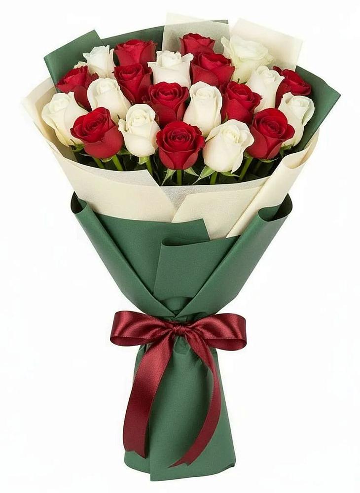 Букет Микс из красных и белых роз в Цимлянском