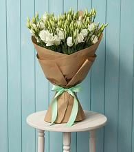 Букет цветов из:  Лизиантусы в Цимлянском