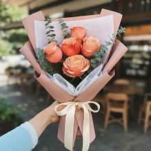 Букет цветов из:  Розы #REPLACE_PRED# Цимлянском