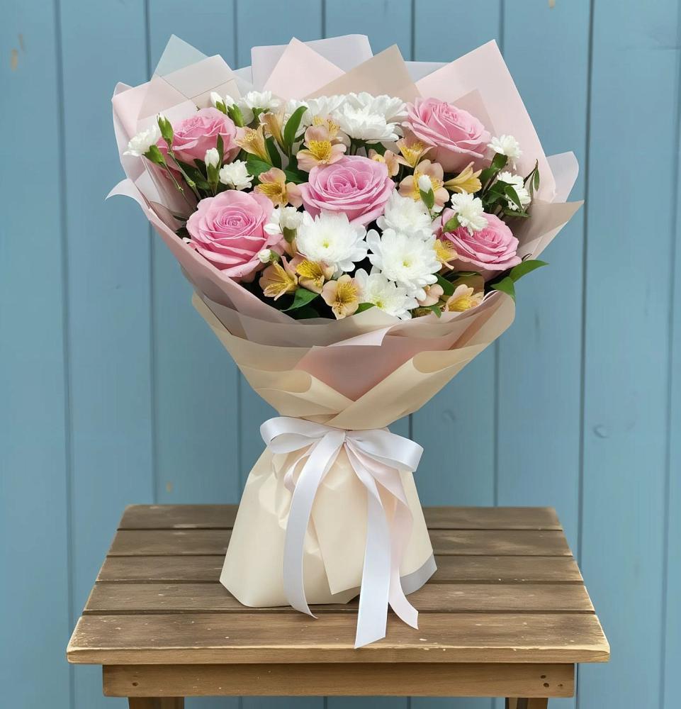 Букет цветов из: Гвоздики, Орхидеи и Розы в Цимлянском