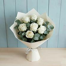 Букет Белые розы в Эвкалипте в Цимлянском
