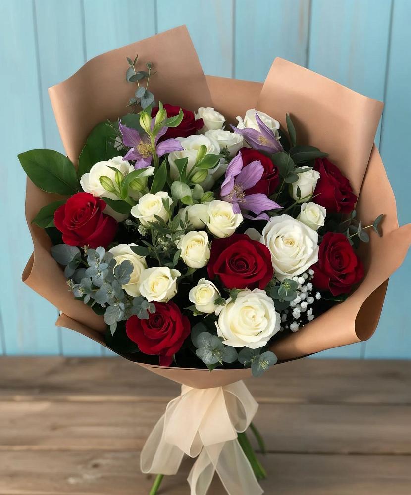 Букет цветов из: Розы и Альстромерии в Цимлянском