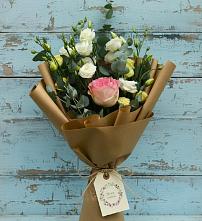 Букет цветов из:  Розы и Лизиантусы в Цимлянском
