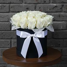 Цветочная композиция из Розы в шляпной коробке в Цимлянском