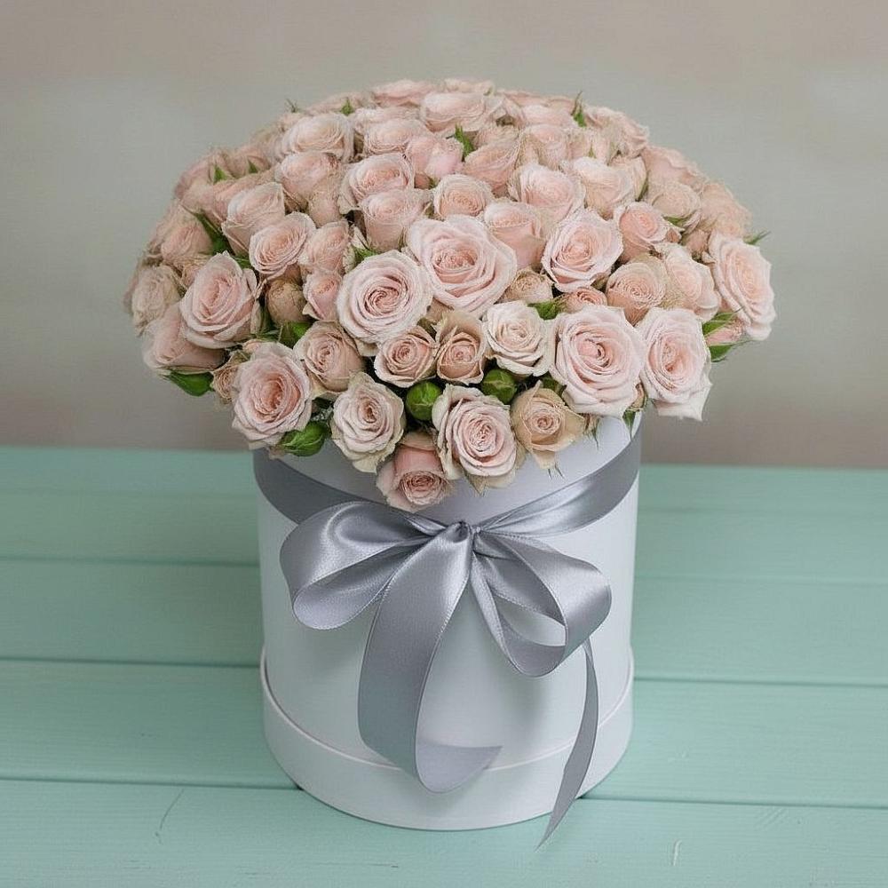 Цветочная композиция из Розы в шляпной коробке в Цимлянском